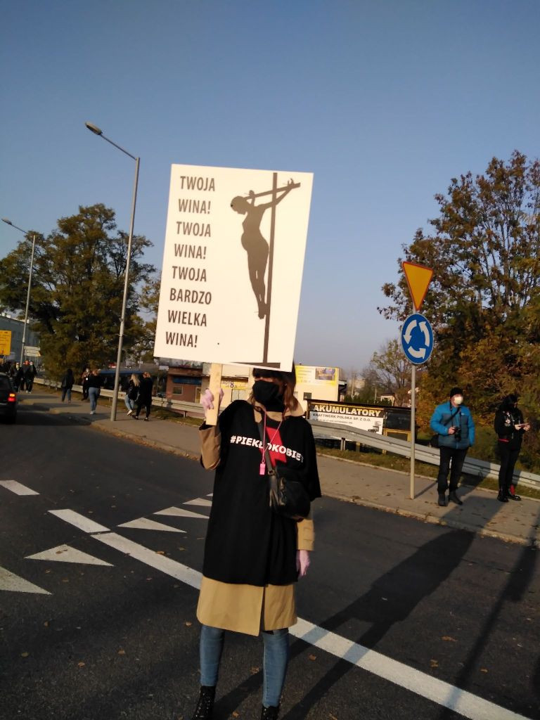 Protest kobiet. Blokada Ronda Republiki Ostrowieckiej i ronda przy Moście Księdza Infułata Marcina Popiela