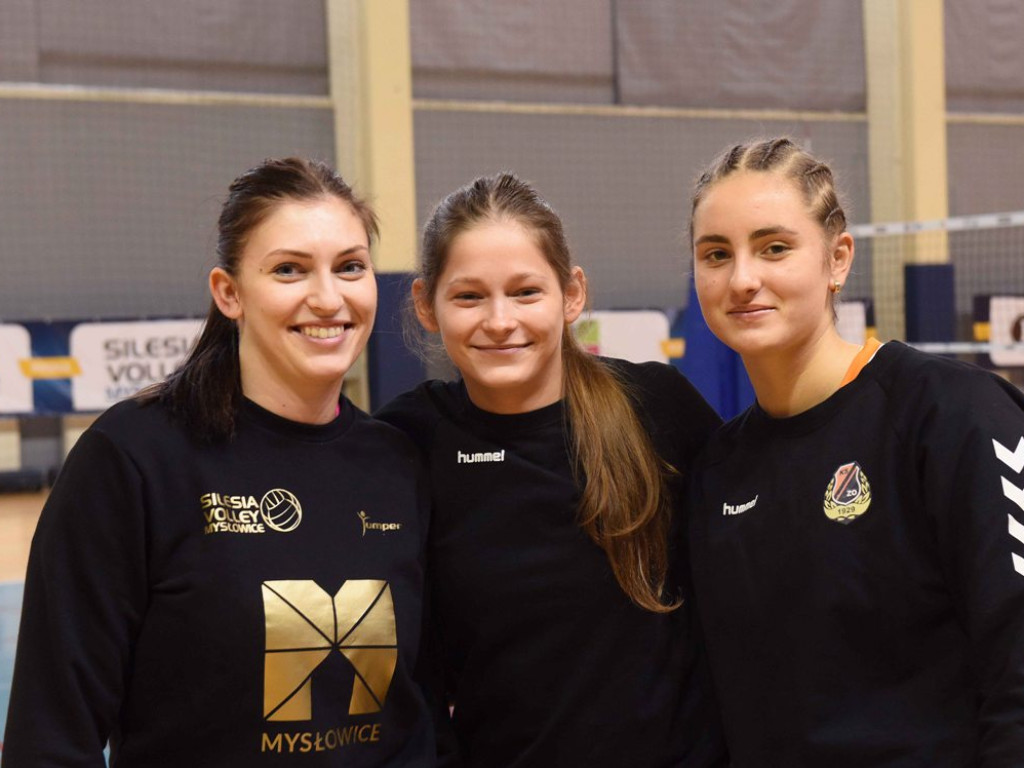 II liga siatkówki kobiet. Grupa IV. *Silesia Volley Mysłowice - KSZO SMS Ostrowiec Świętokrzyski 3:0