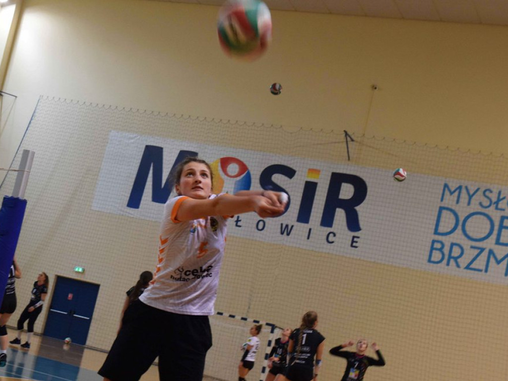 II liga siatkówki kobiet. Grupa IV. *Silesia Volley Mysłowice - KSZO SMS Ostrowiec Świętokrzyski 3:0