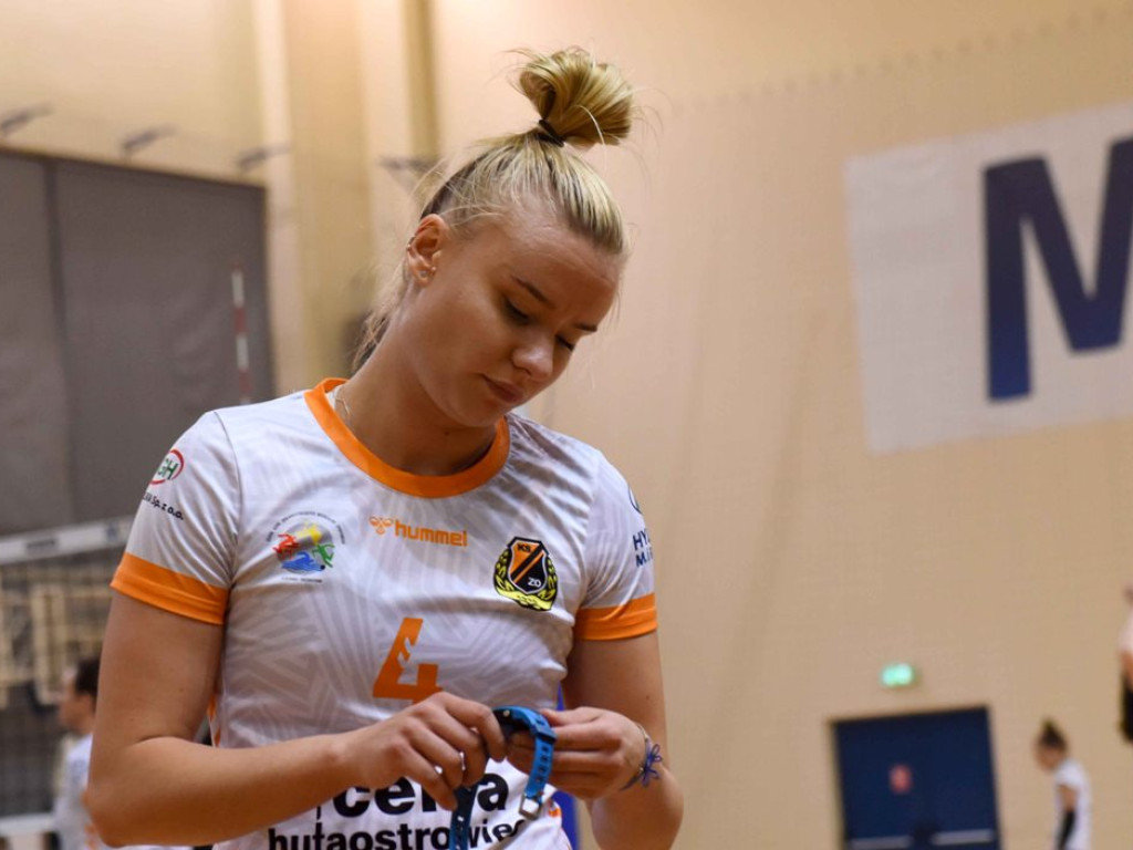 II liga siatkówki kobiet. Grupa IV. *Silesia Volley Mysłowice - KSZO SMS Ostrowiec Świętokrzyski 3:0