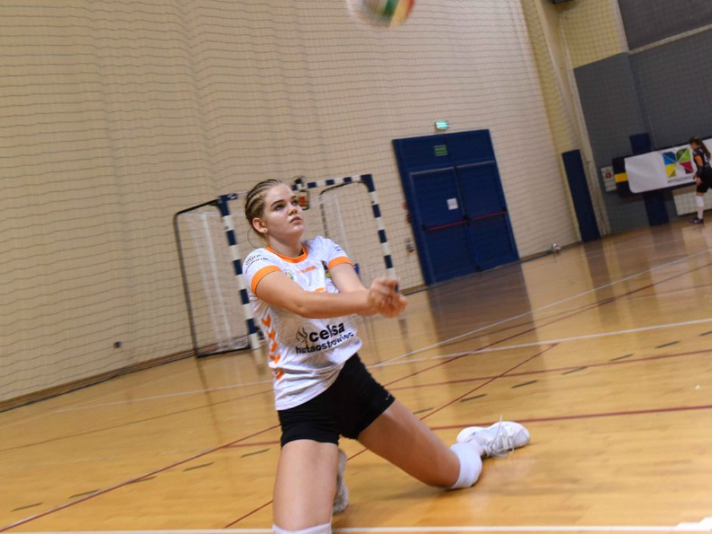II liga siatkówki kobiet. Grupa IV. *Silesia Volley Mysłowice - KSZO SMS Ostrowiec Świętokrzyski 3:0