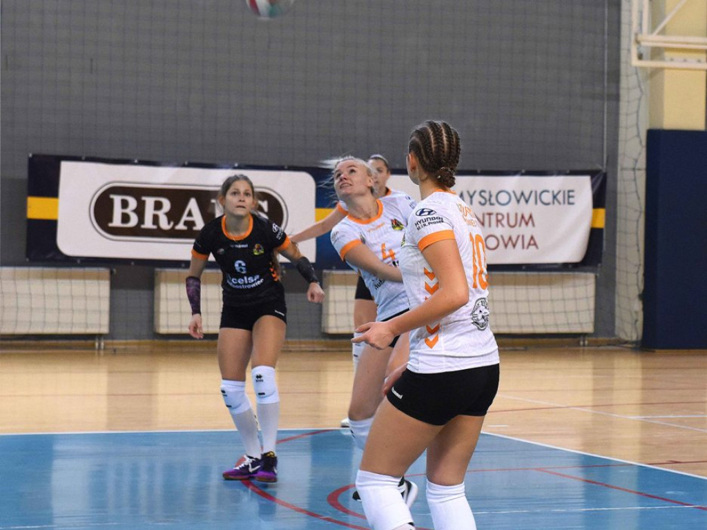 II liga siatkówki kobiet. Grupa IV. *Silesia Volley Mysłowice - KSZO SMS Ostrowiec Świętokrzyski 3:0