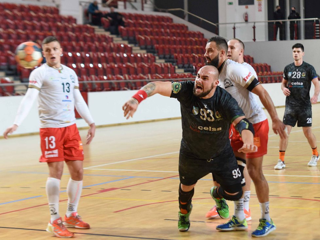 I liga piłki ręcznej mężczyzn. Grupa D. *KSZO Ostrowiec Świętokrzyski - Zagłębie Sosnowiec 23:26