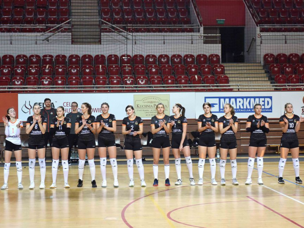 II liga siatkówki. Grupa IV. *KSZO SMS Ostrowiec Świętokrzyski - AZS UMCS Lublin 3:1