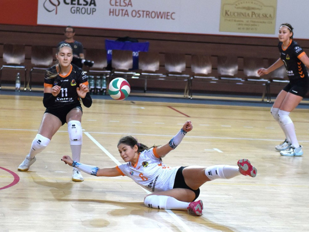 II liga siatkówki. Grupa IV. *KSZO SMS Ostrowiec Świętokrzyski - AZS UMCS Lublin 3:1