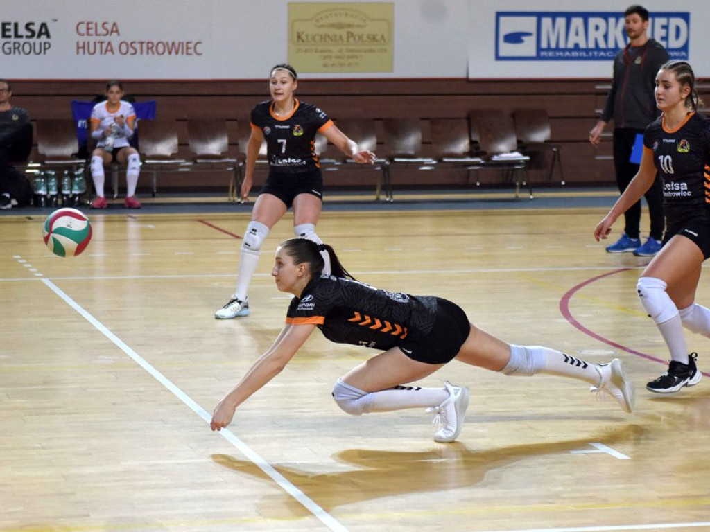 II liga siatkówki. Grupa IV. *KSZO SMS Ostrowiec Świętokrzyski - AZS UMCS Lublin 3:1