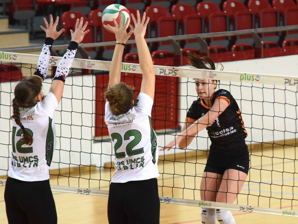II liga siatkówki. Grupa IV. *KSZO SMS Ostrowiec Świętokrzyski - AZS UMCS Lublin 3:1