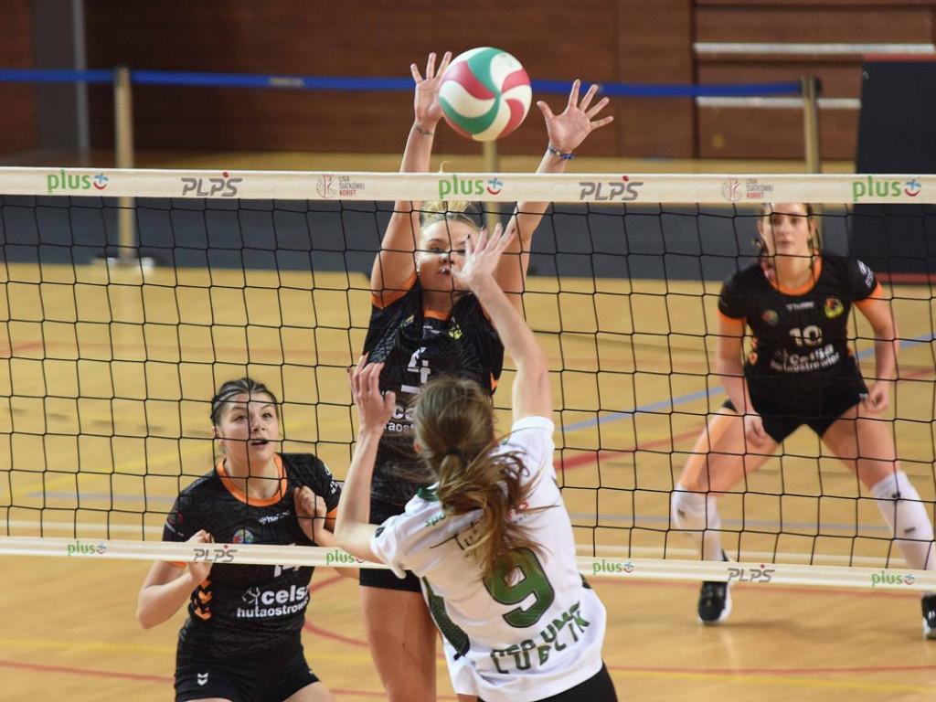 II liga siatkówki. Grupa IV. *KSZO SMS Ostrowiec Świętokrzyski - AZS UMCS Lublin 3:1
