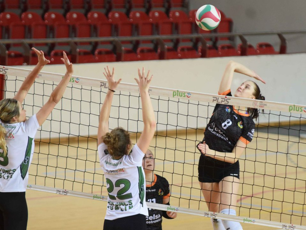 II liga siatkówki. Grupa IV. *KSZO SMS Ostrowiec Świętokrzyski - AZS UMCS Lublin 3:1