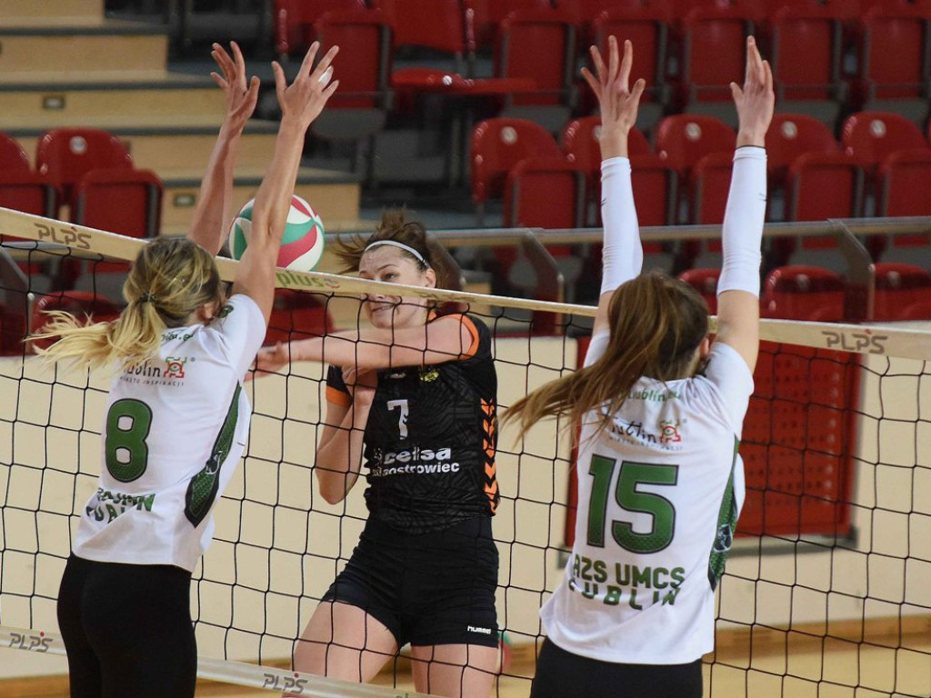 II liga siatkówki. Grupa IV. *KSZO SMS Ostrowiec Świętokrzyski - AZS UMCS Lublin 3:1