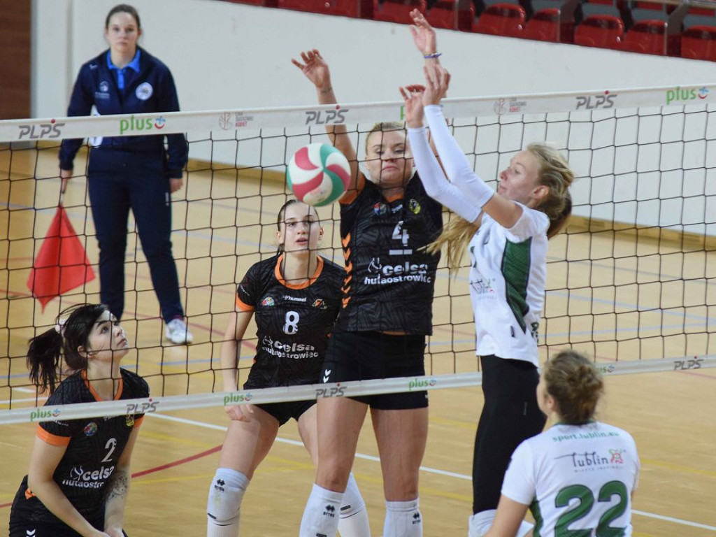 II liga siatkówki. Grupa IV. *KSZO SMS Ostrowiec Świętokrzyski - AZS UMCS Lublin 3:1