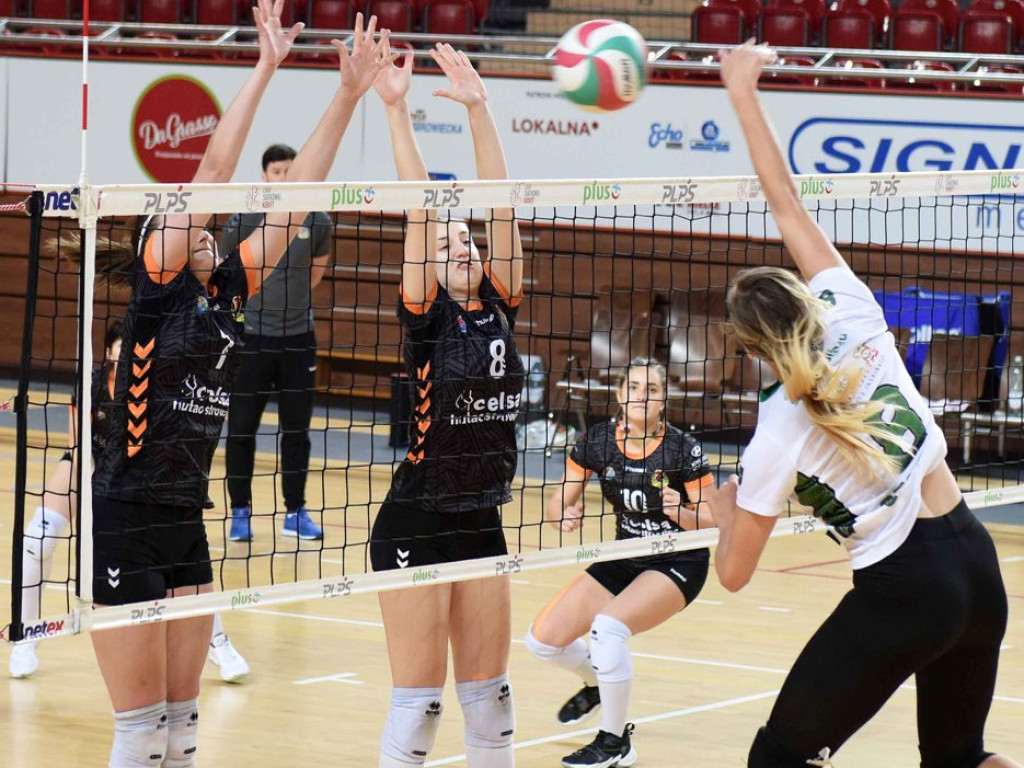 II liga siatkówki. Grupa IV. *KSZO SMS Ostrowiec Świętokrzyski - AZS UMCS Lublin 3:1