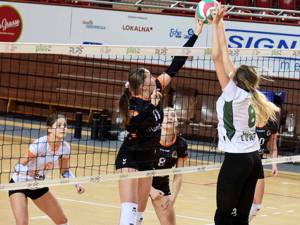 II liga siatkówki. Grupa IV. *KSZO SMS Ostrowiec Świętokrzyski - AZS UMCS Lublin 3:1