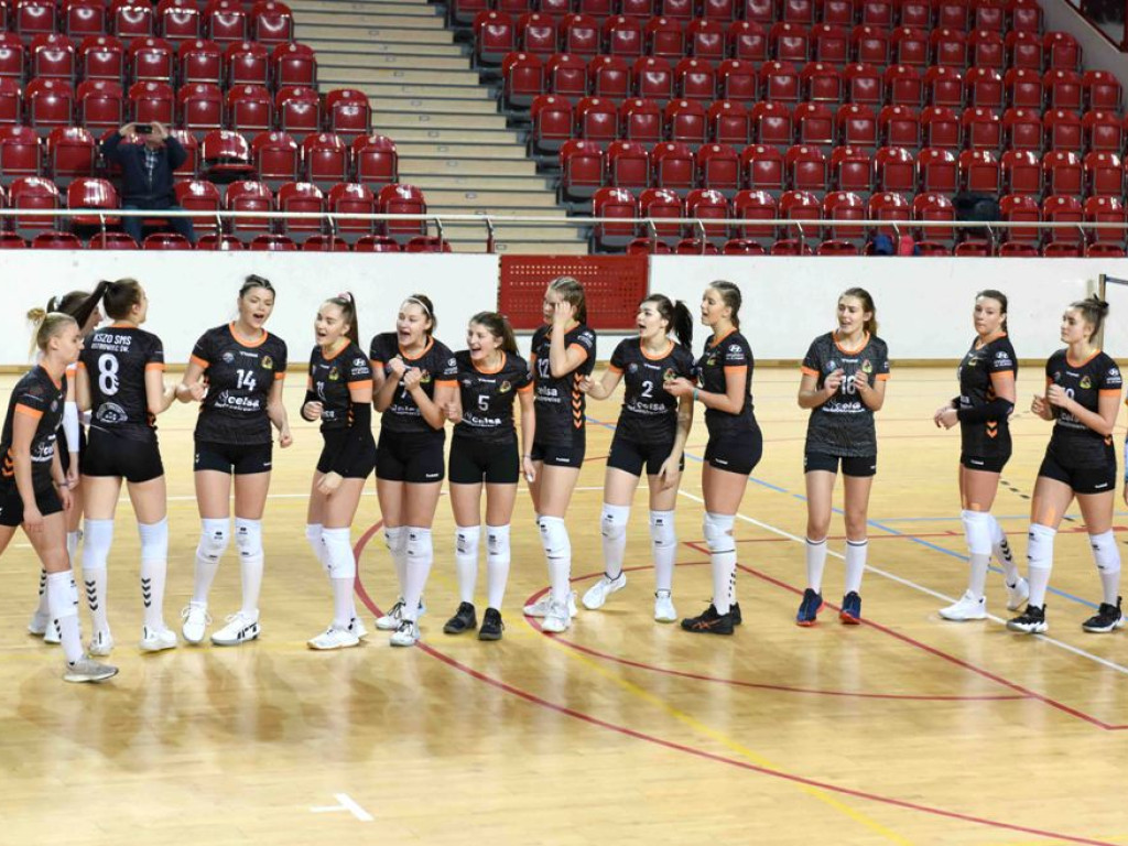 II liga siatkówki kobiet. KSZO SMS Ostrowiec Świętokrzyski - Pogoń Proszowice 3:0