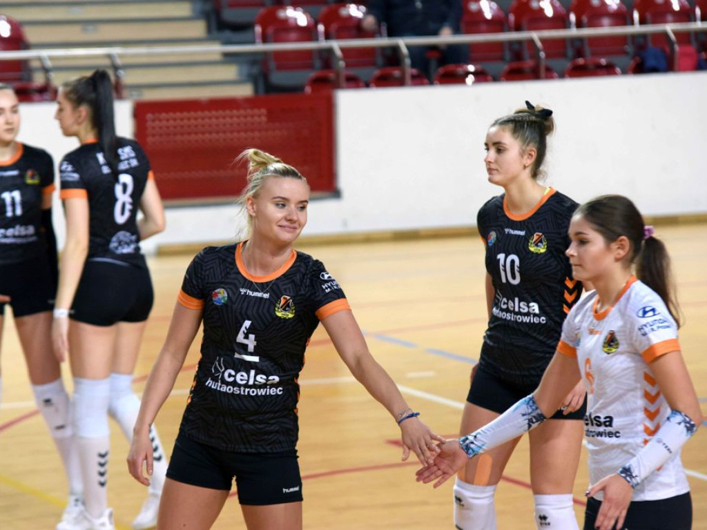 II liga siatkówki kobiet. KSZO SMS Ostrowiec Świętokrzyski - Pogoń Proszowice 3:0