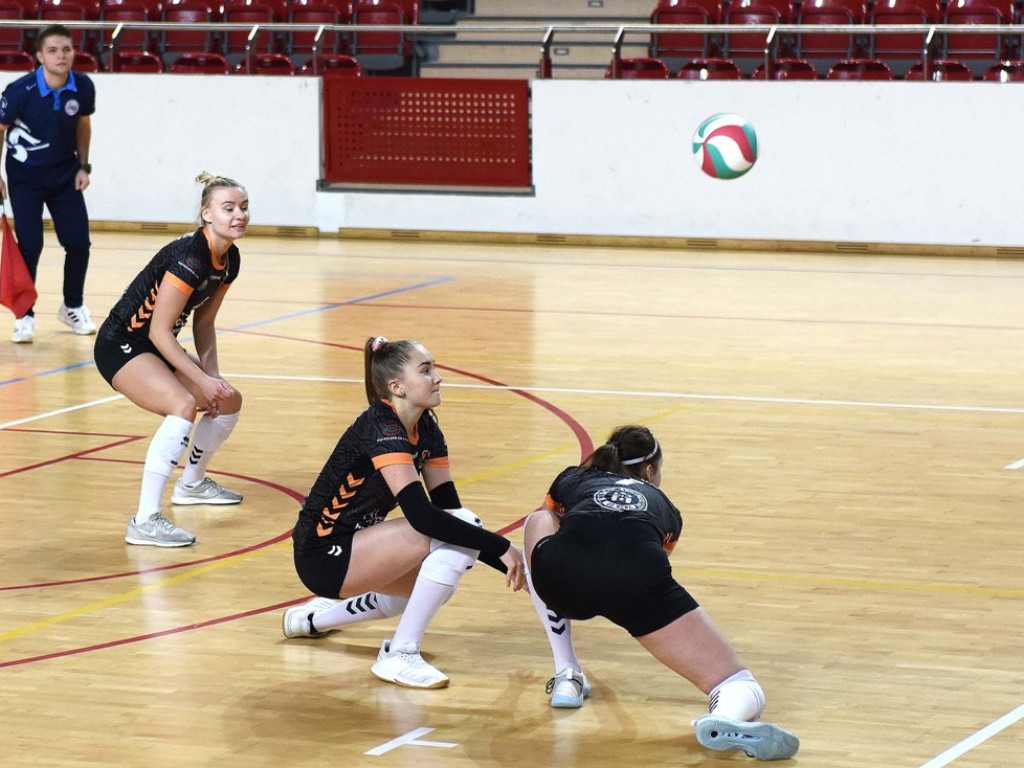 II liga siatkówki kobiet. KSZO SMS Ostrowiec Świętokrzyski - Pogoń Proszowice 3:0
