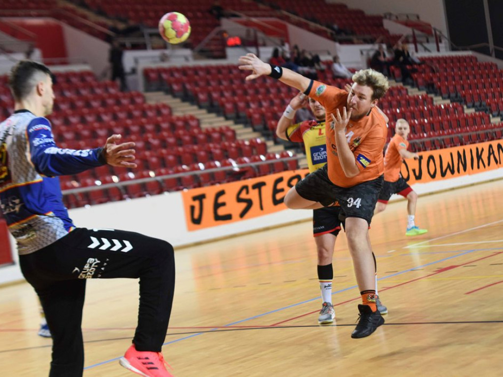I liga piłki ręcznej mężczyzn. Grupa D. *KSZO Ostrowiec Świętokrzyski - Padwa Zamość 27:31