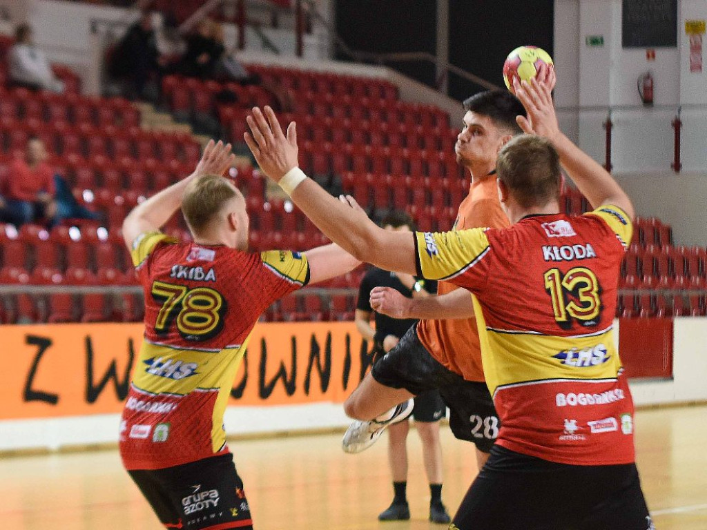 I liga piłki ręcznej mężczyzn. Grupa D. *KSZO Ostrowiec Świętokrzyski - Padwa Zamość 27:31