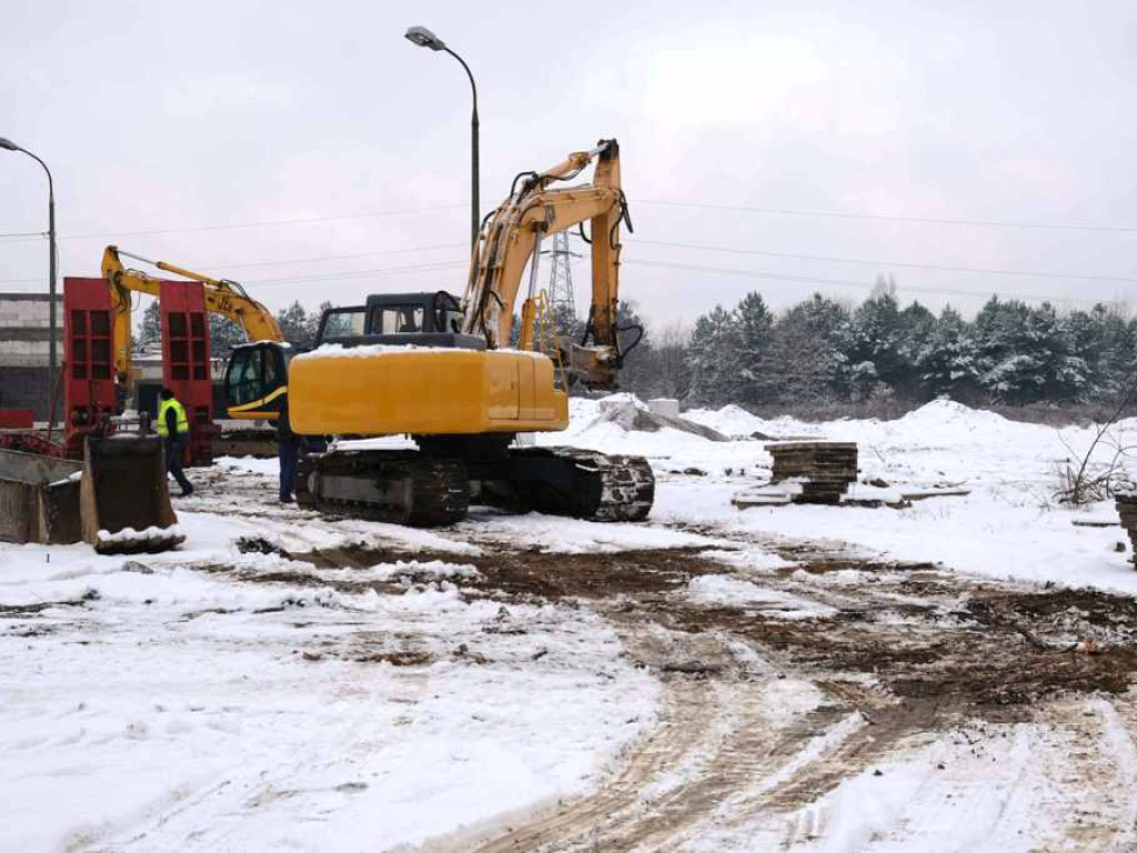 Rośnie baza operatora transportu publicznego. Wykonawca deklaruje, że powstanie jeszcze w tym roku (zdjęcia, wideo)