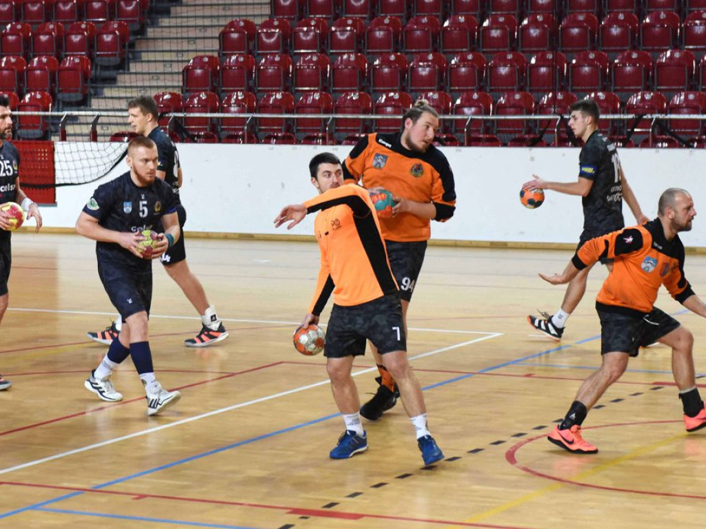 Mecz sparingowy. *KSZO Ostrowiec Świętokrzyski - Orlęta Zwoleń 33:28 (17:14)