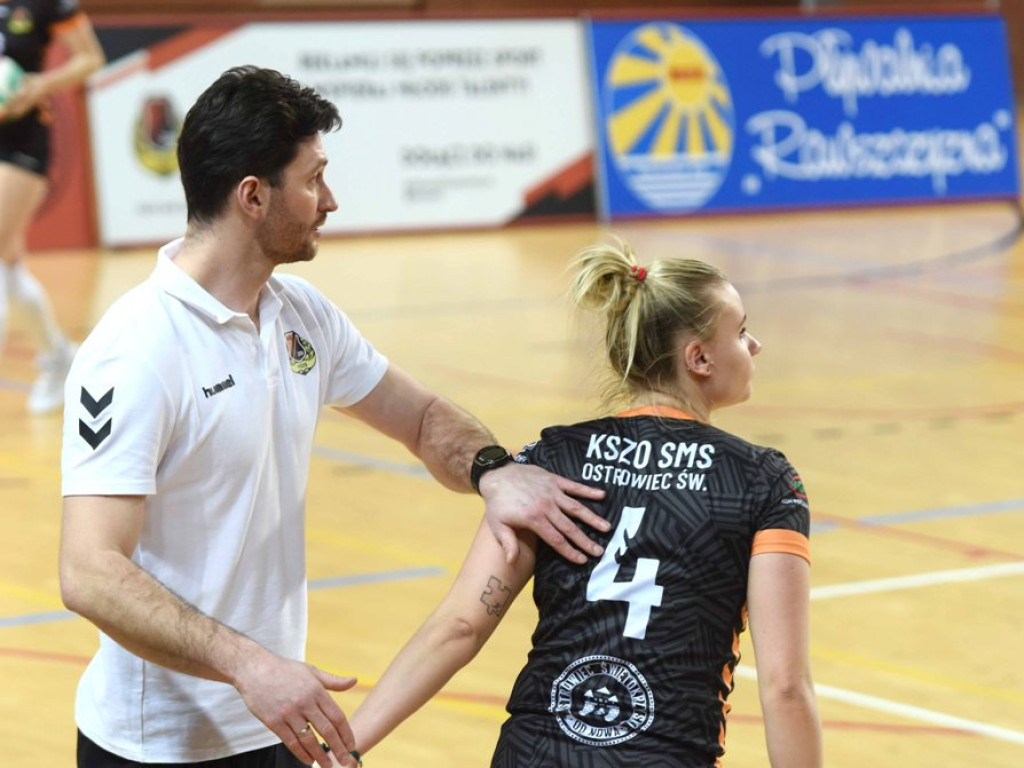 II liga siatkówki kobiet. Grupa IV. *KSZO SMS Ostrowiec Świętokrzyski - Silesia Volley Mysłowice 2:3