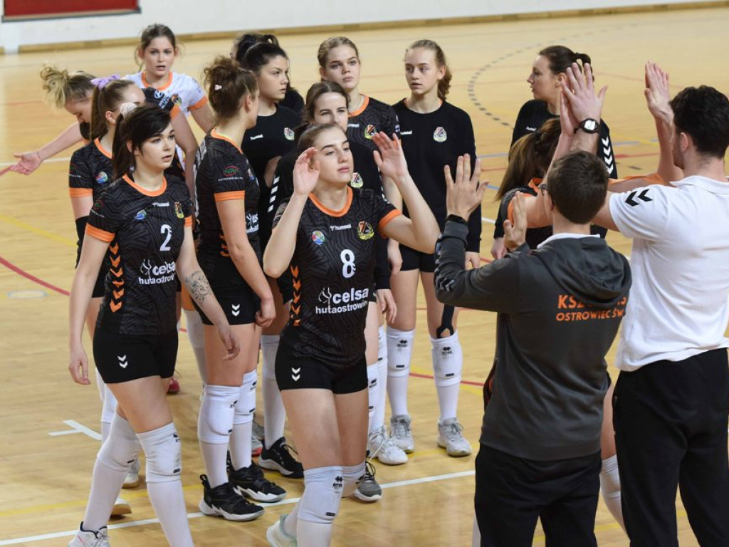 II liga siatkówki kobiet. Grupa IV. *KSZO SMS Ostrowiec Świętokrzyski - Silesia Volley Mysłowice 2:3