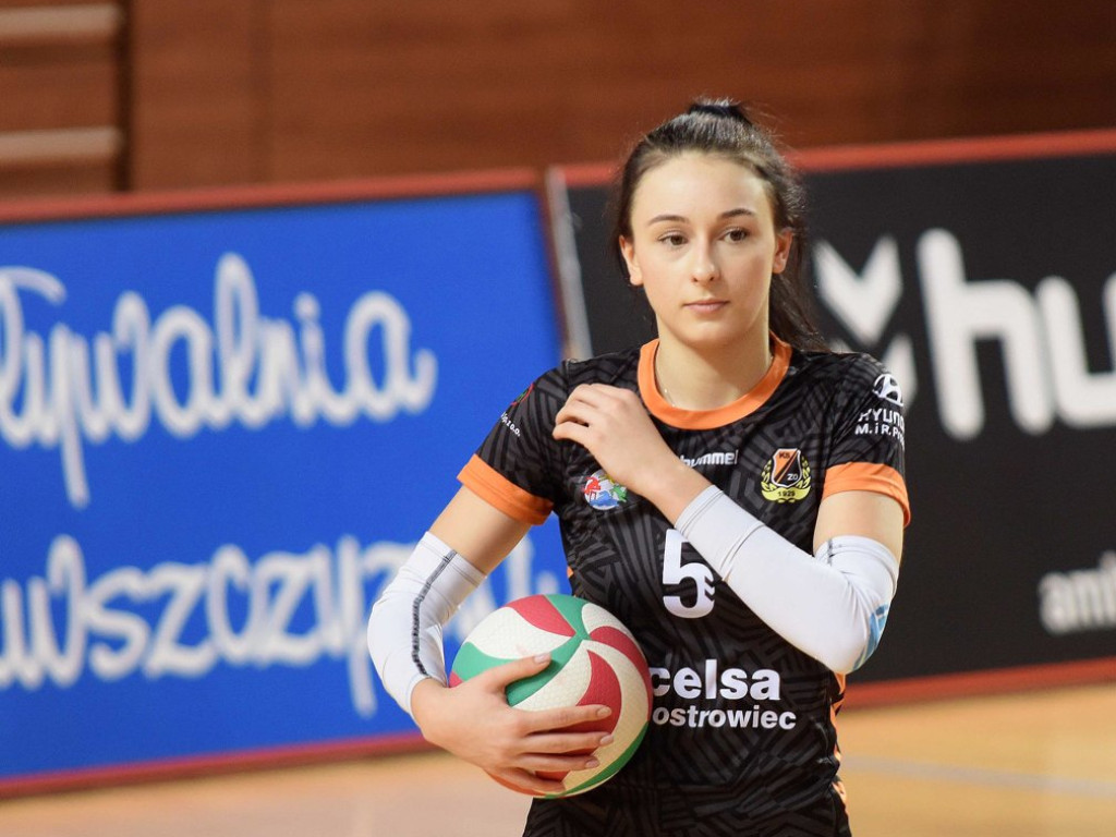 II liga siatkówki kobiet. Grupa IV. *KSZO SMS Ostrowiec Świętokrzyski - Jedynka Tarnów 3:1