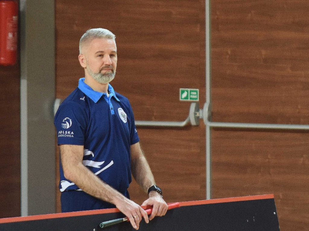 II liga siatkówki kobiet. Grupa IV. *KSZO SMS Ostrowiec Świętokrzyski - Jedynka Tarnów 3:1