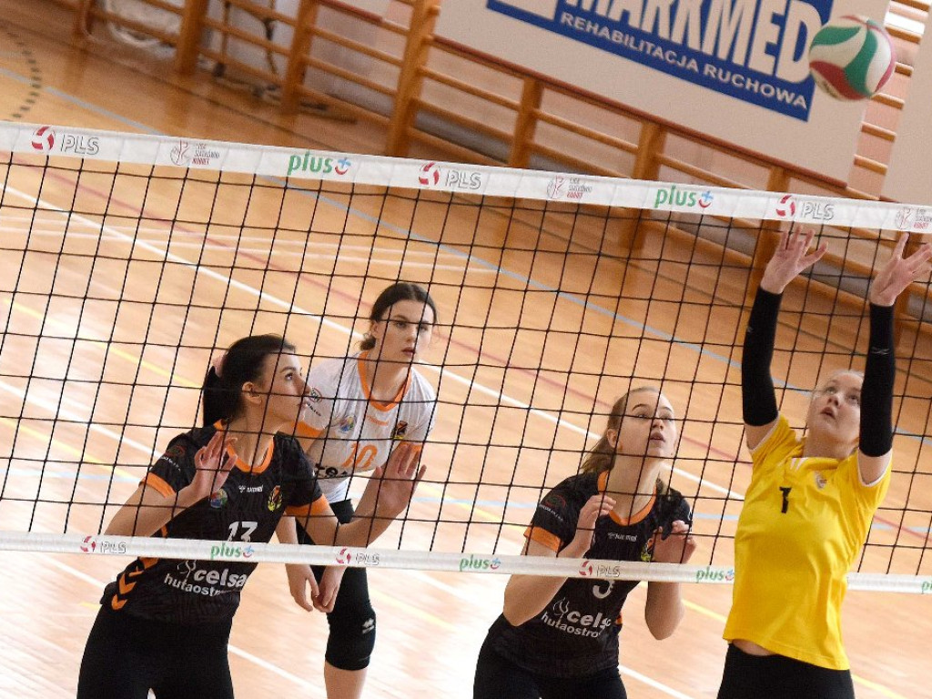 Świętokrzyska Liga Juniorek. *KSZO SMS Ostrowiec Świętokrzyski ? MKS Gala Skarżysko 3:0