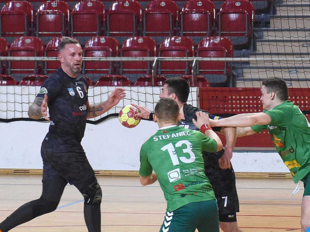 Mecz sparingowy. *KSZO Ostrowiec Świętokrzyski - AZS AWF Biała Podlaska 27:30