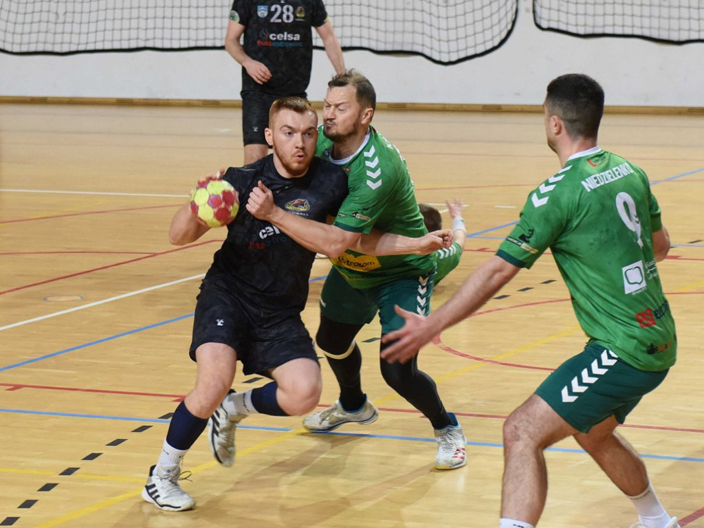 Mecz sparingowy. *KSZO Ostrowiec Świętokrzyski - AZS AWF Biała Podlaska 27:30