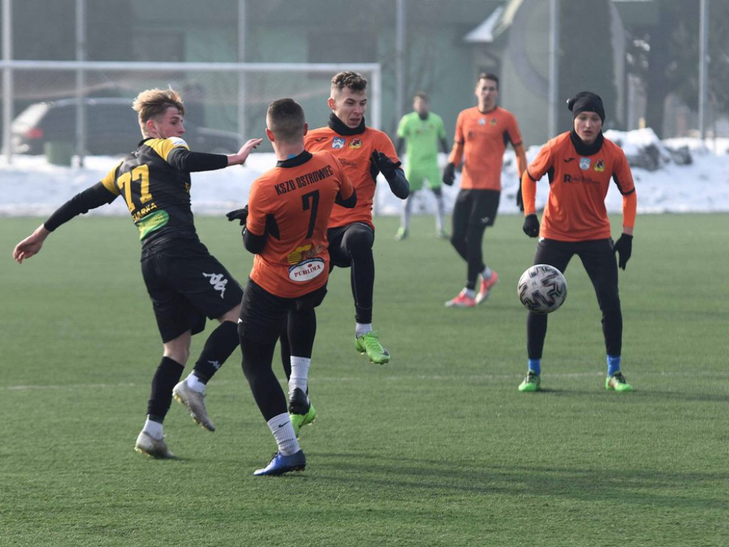 Mecz sparingowy. *KP KSZO 1929 Ostrowiec Świętokrzyski - Siarka Tarnobrzeg 4:1