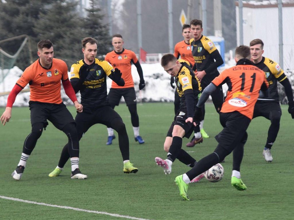 Mecz sparingowy. *KP KSZO 1929 Ostrowiec Świętokrzyski - Siarka Tarnobrzeg 4:1