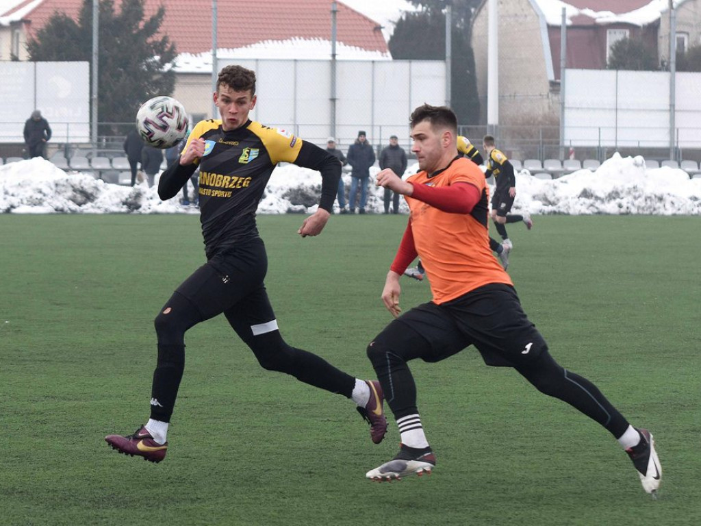 Mecz sparingowy. *KP KSZO 1929 Ostrowiec Świętokrzyski - Siarka Tarnobrzeg 4:1