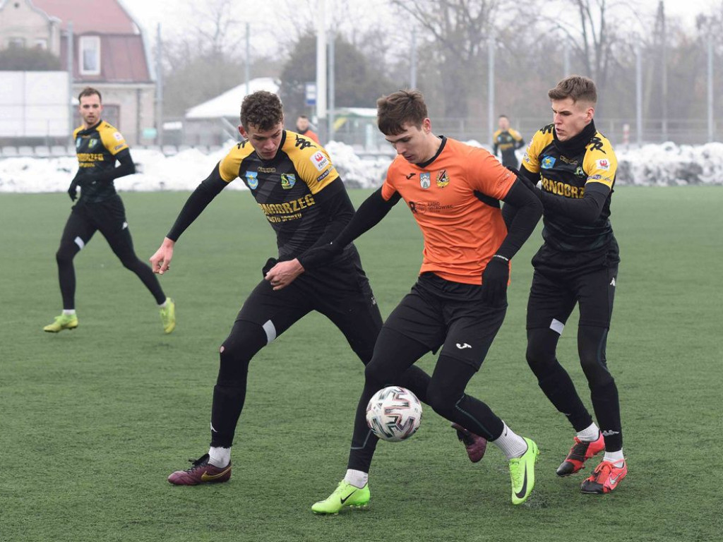 Mecz sparingowy. *KP KSZO 1929 Ostrowiec Świętokrzyski - Siarka Tarnobrzeg 4:1