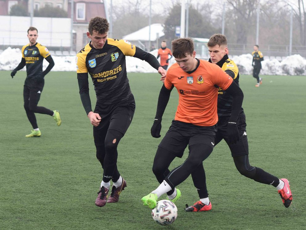 Mecz sparingowy. *KP KSZO 1929 Ostrowiec Świętokrzyski - Siarka Tarnobrzeg 4:1