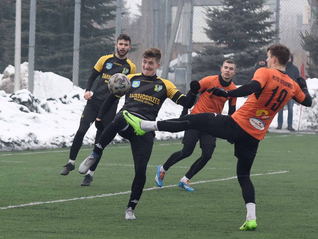Mecz sparingowy. *KP KSZO 1929 Ostrowiec Świętokrzyski - Siarka Tarnobrzeg 4:1