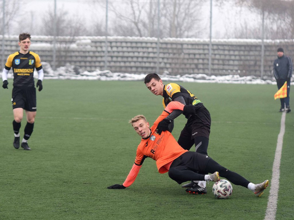 Mecz sparingowy. *KP KSZO 1929 Ostrowiec Świętokrzyski - Siarka Tarnobrzeg 4:1