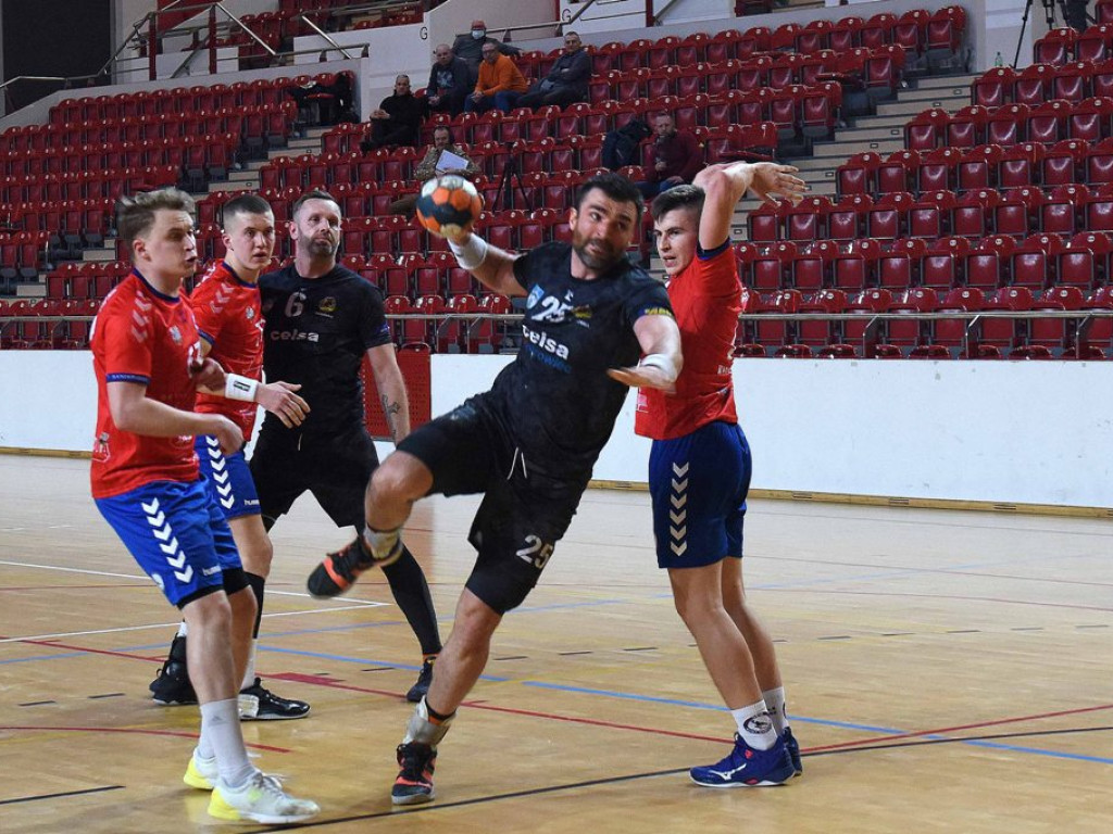 I liga piłki ręcznej mężczyzn. Grupa D. *KSZO Ostrowiec Świętokrzyski - Wisła Sandomierz 31:27