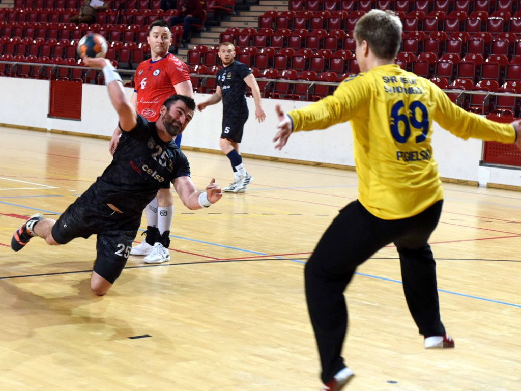 I liga piłki ręcznej mężczyzn. Grupa D. *KSZO Ostrowiec Świętokrzyski - Wisła Sandomierz 31:27