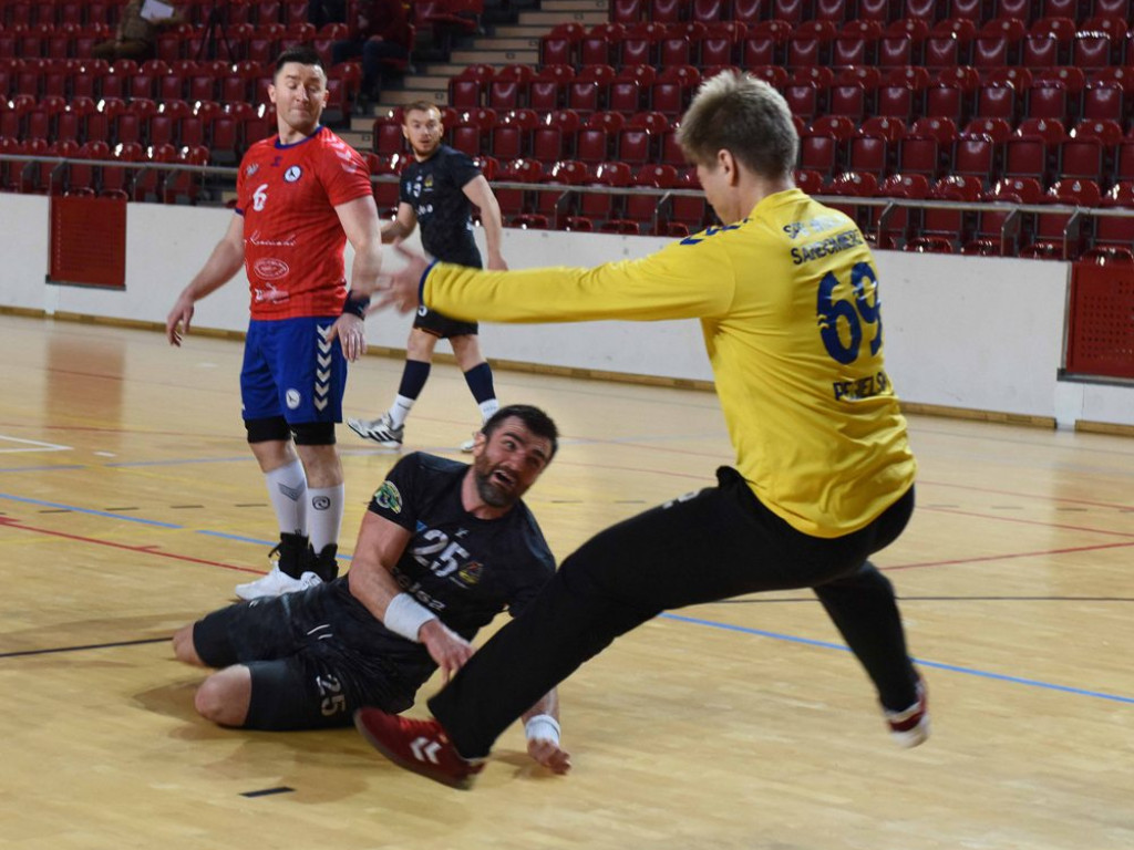 I liga piłki ręcznej mężczyzn. Grupa D. *KSZO Ostrowiec Świętokrzyski - Wisła Sandomierz 31:27