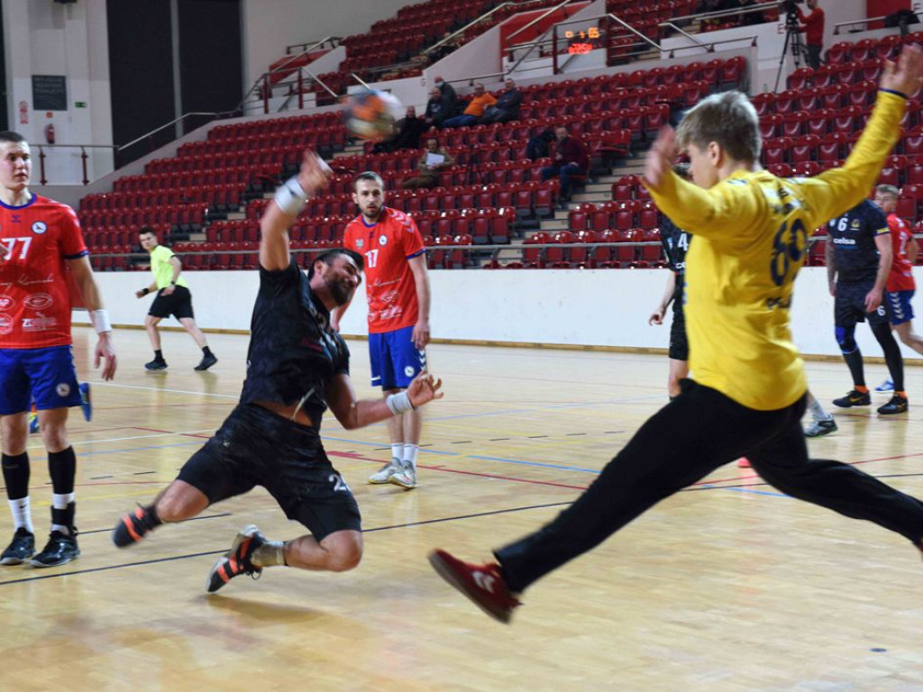 I liga piłki ręcznej mężczyzn. Grupa D. *KSZO Ostrowiec Świętokrzyski - Wisła Sandomierz 31:27