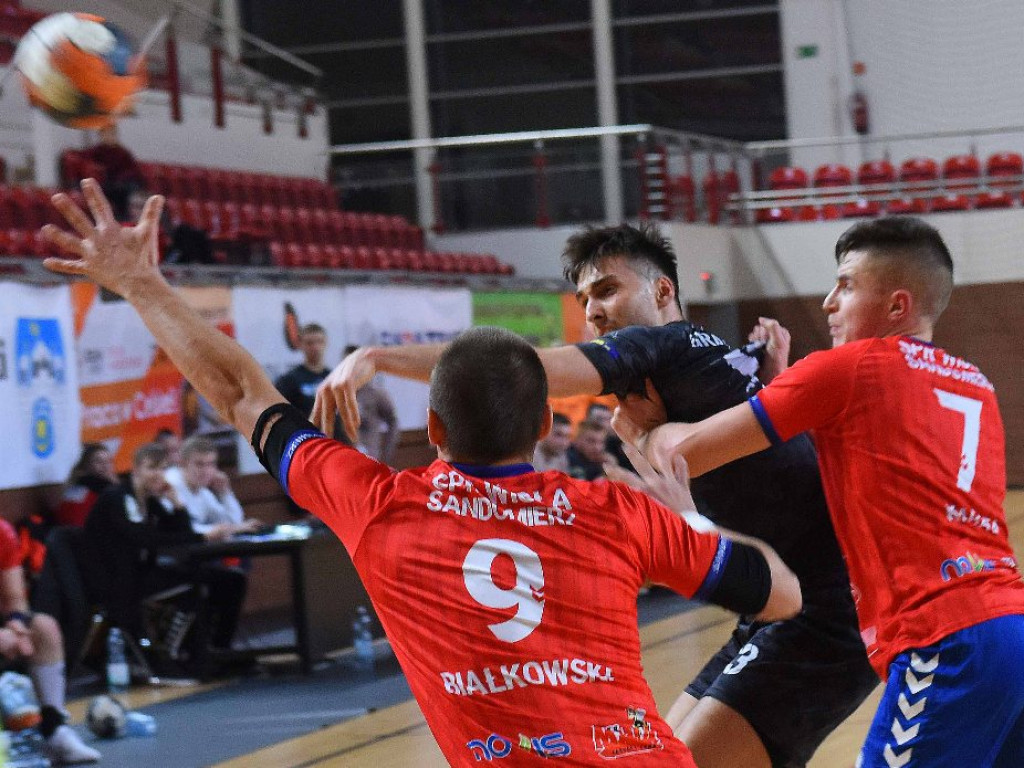 I liga piłki ręcznej mężczyzn. Grupa D. *KSZO Ostrowiec Świętokrzyski - Wisła Sandomierz 31:27