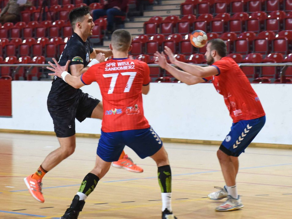 I liga piłki ręcznej mężczyzn. Grupa D. *KSZO Ostrowiec Świętokrzyski - Wisła Sandomierz 31:27