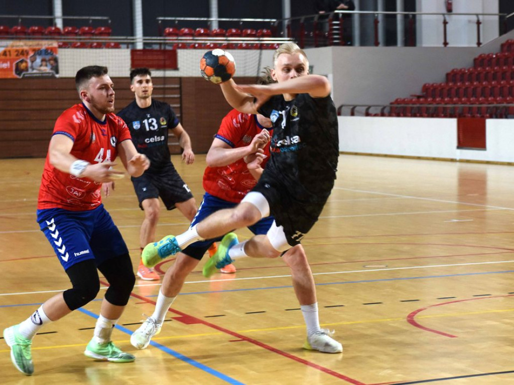 I liga piłki ręcznej mężczyzn. Grupa D. *KSZO Ostrowiec Świętokrzyski - Wisła Sandomierz 31:27