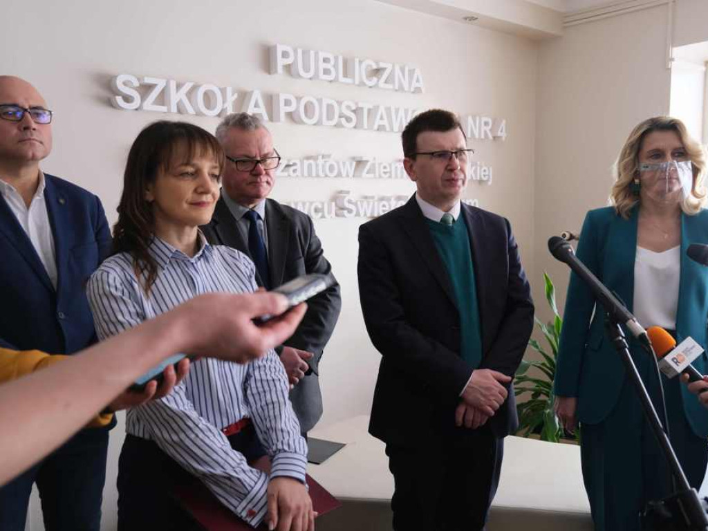 Startuje nabór do ostrowieckich szkół i przedszkoli (zdjęcia, wideo)