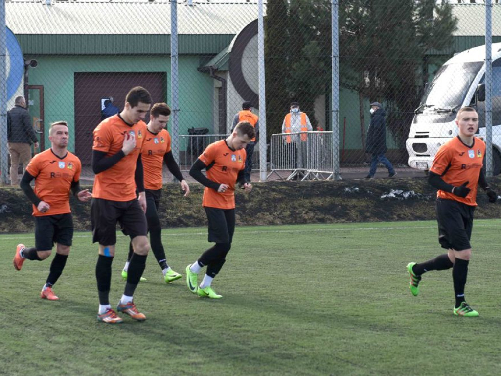 III liga piłkarska. Grupa IV. *KP KSZO 1929 Ostrowiec Świętokrzyski - Sokół Sieniawa 1:0