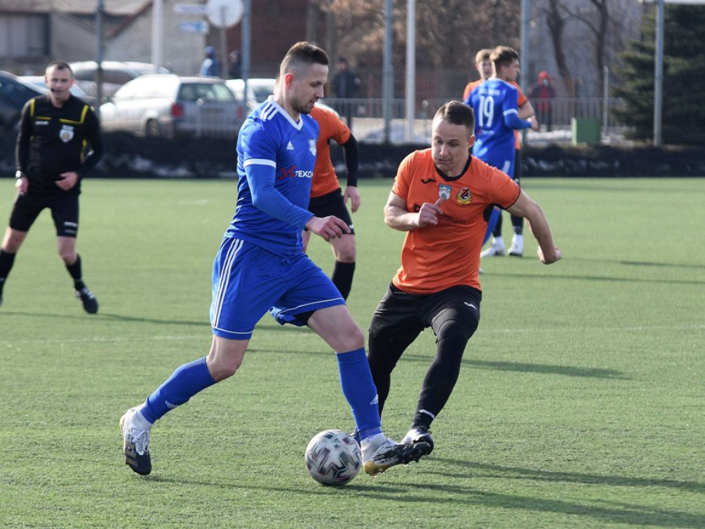 III liga piłkarska. Grupa IV. *KP KSZO 1929 Ostrowiec Świętokrzyski - Sokół Sieniawa 1:0