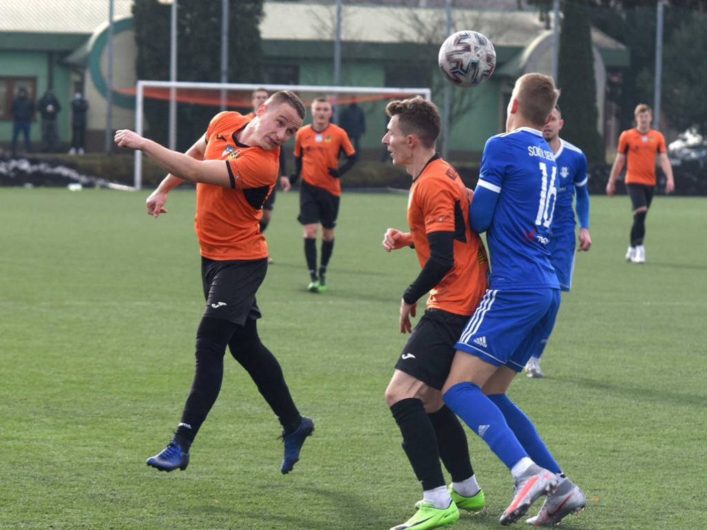 III liga piłkarska. Grupa IV. *KP KSZO 1929 Ostrowiec Świętokrzyski - Sokół Sieniawa 1:0