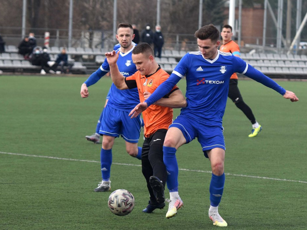 III liga piłkarska. Grupa IV. *KP KSZO 1929 Ostrowiec Świętokrzyski - Sokół Sieniawa 1:0